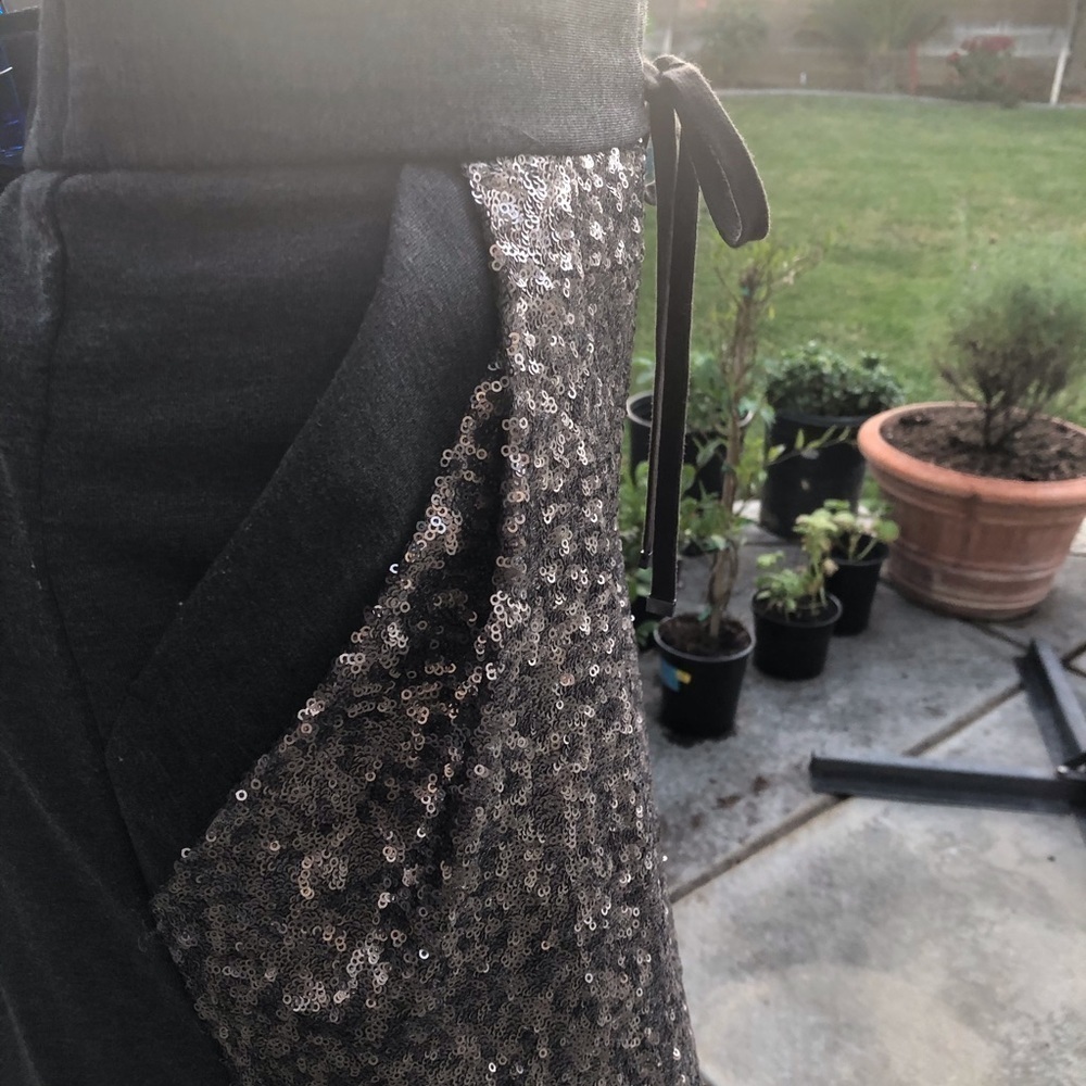 Sequined Skirt on front, sides packets - Picture 12 of 13